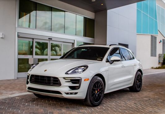 Porsche Macan GTS White on Black