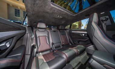 Lamborghini Urus Blue & Black