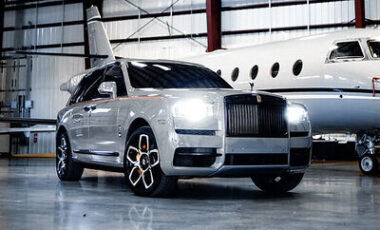 Rolls Royce Cullinan Grey on Orange