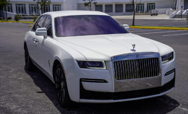 Rolls Royce Ghost White on Red