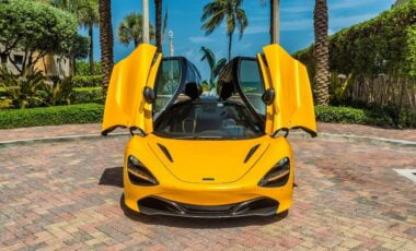 Mclaren 720s Yellow on Black