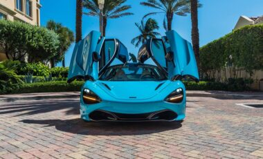 Mclaren 720s Orange on Black