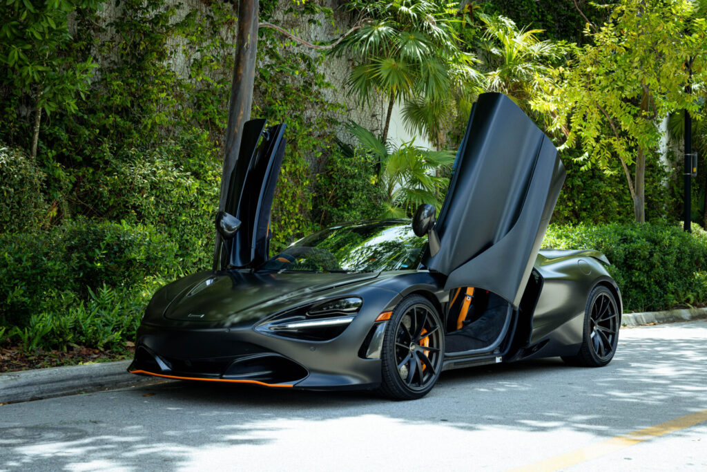 Mclaren 720s Black on Black