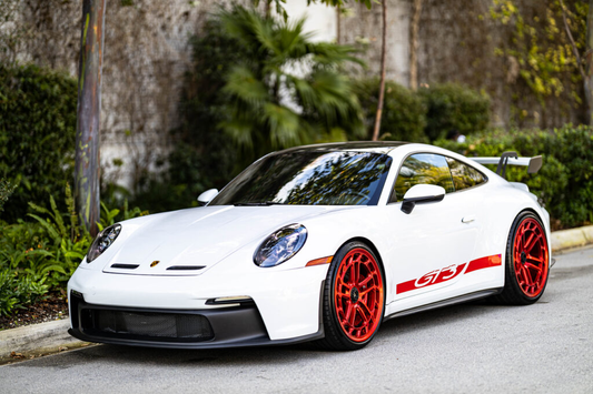 Porsche 911 GT3 White on Black