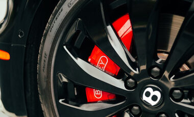 Bentley Spur Black on Black