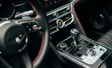 Bentley Spur Black on Black