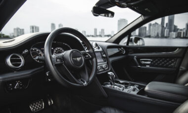 Bentley Bentayga Silver on Black