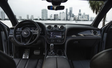 Bentley Bentayga Silver on Black