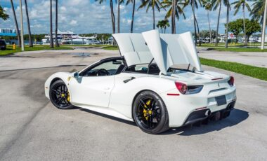 Ferrari 488 Spyder White on Black