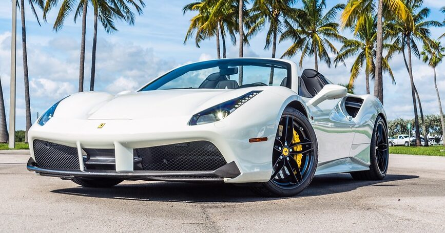 Ferrari 488 Spyder White on Black